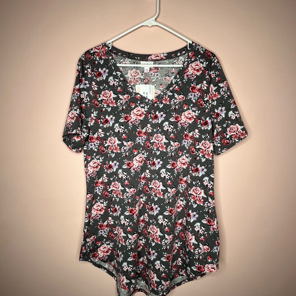 NWT LuLaRoe Iris Floral V-Neck Short Sleeve Top - Black and Red